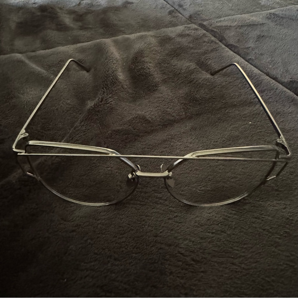 Trendy Aviator Style Clear Lenses Glasses - Picture 2 of 3